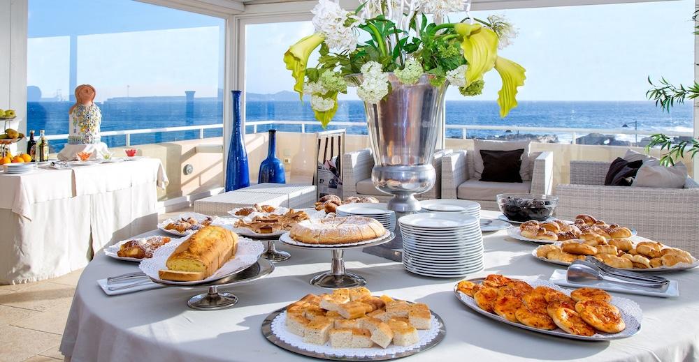 Tempo Di Mare Hotel Favignana Bagian luar foto